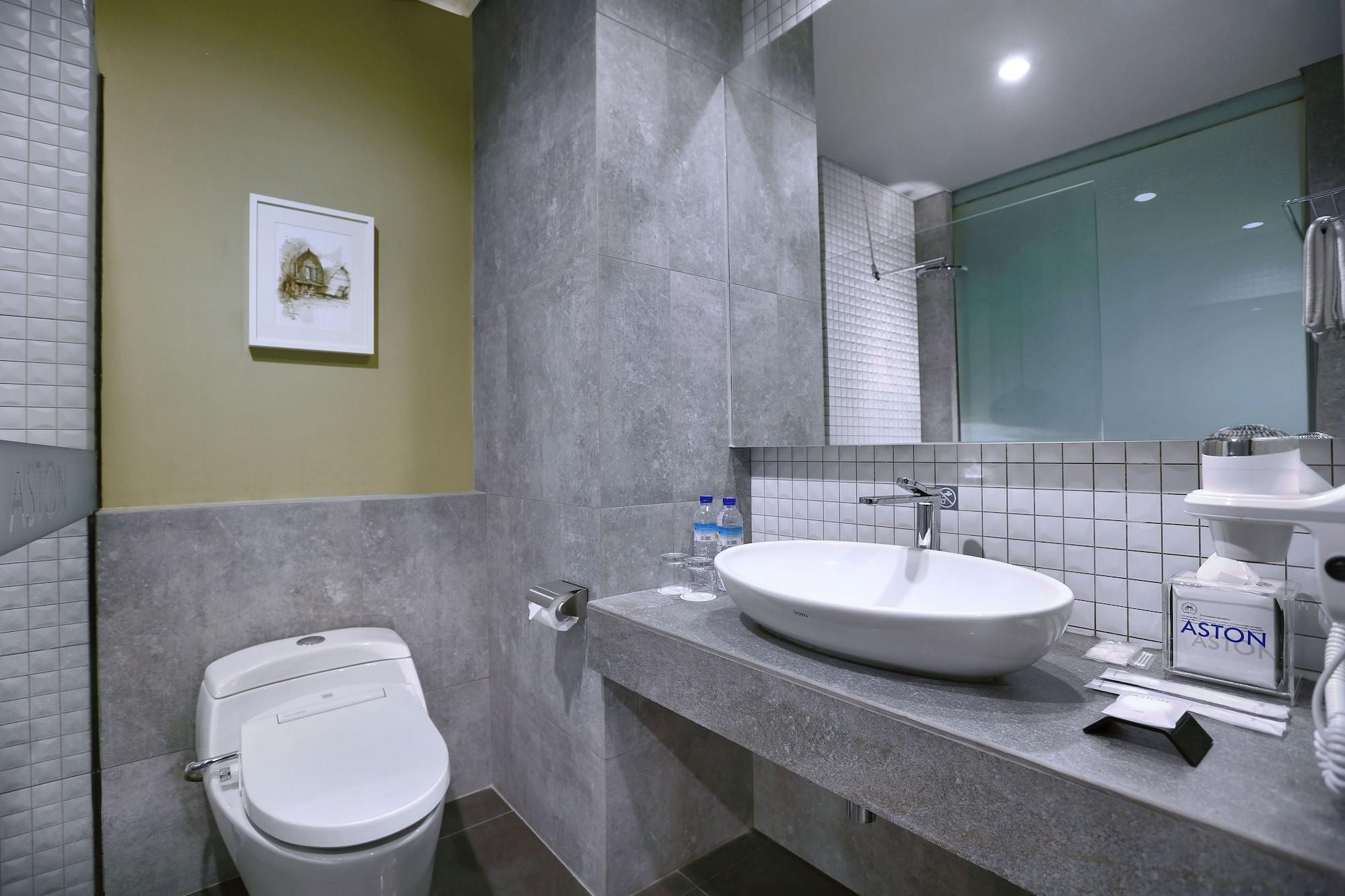 Aston Inn Mataram Ngoại thất bức ảnh
